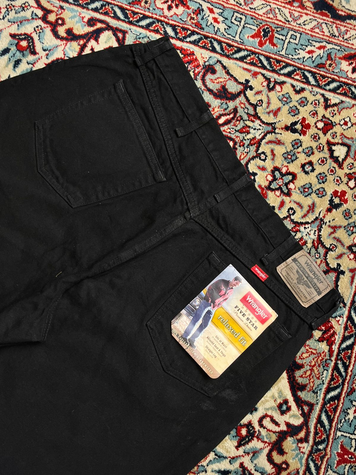 Wrangler Relaxed Fit Black JEANS - 38