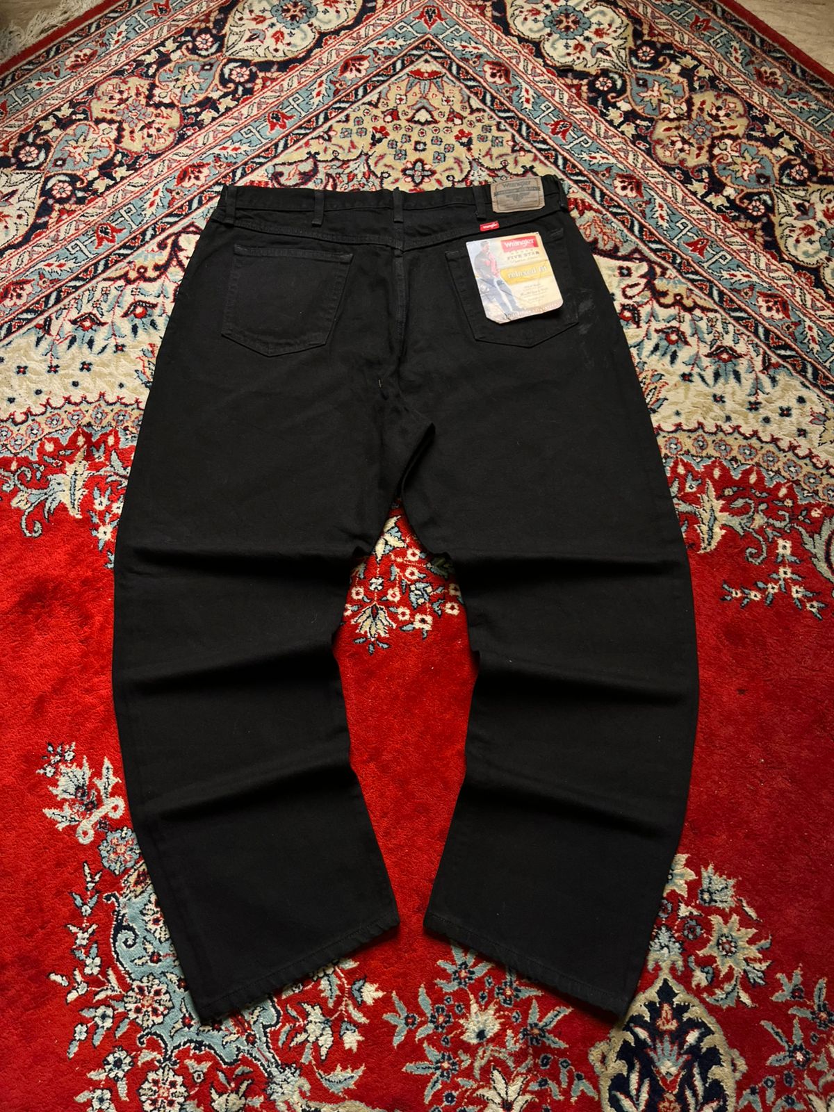 Wrangler Relaxed Fit Black JEANS - 38