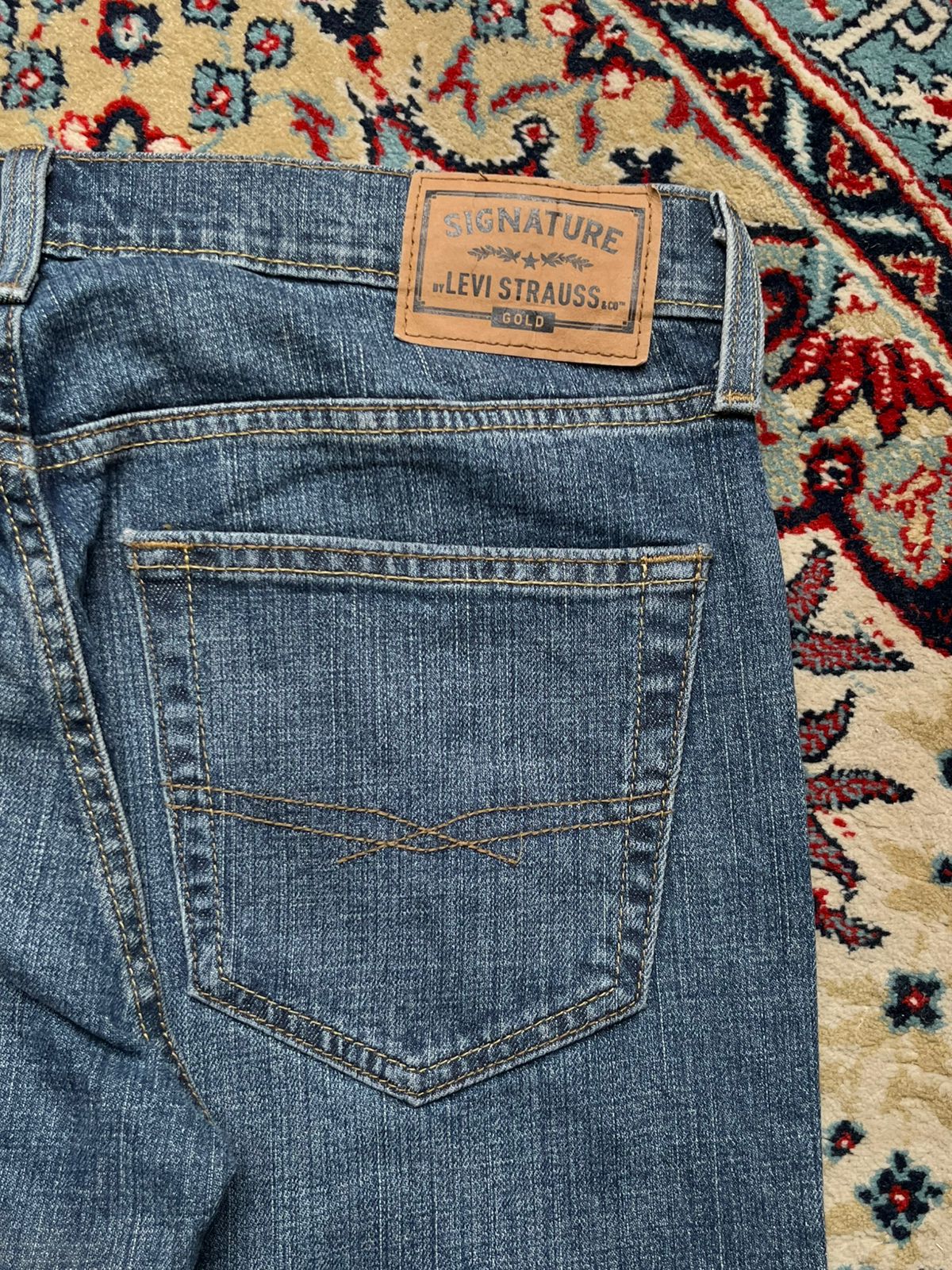 Signature by Levi Strauss & Co. Gold Label Relaxed Fit JEANS - 32