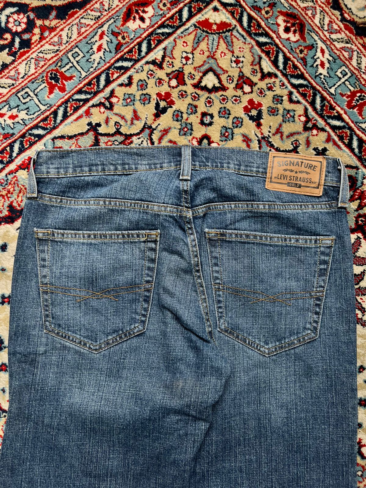 Signature by Levi Strauss & Co. Gold Label Relaxed Fit JEANS - 32
