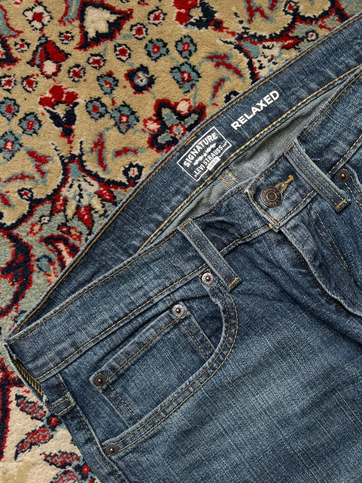 Signature by Levi Strauss & Co. Gold Label Relaxed Fit JEANS - 32
