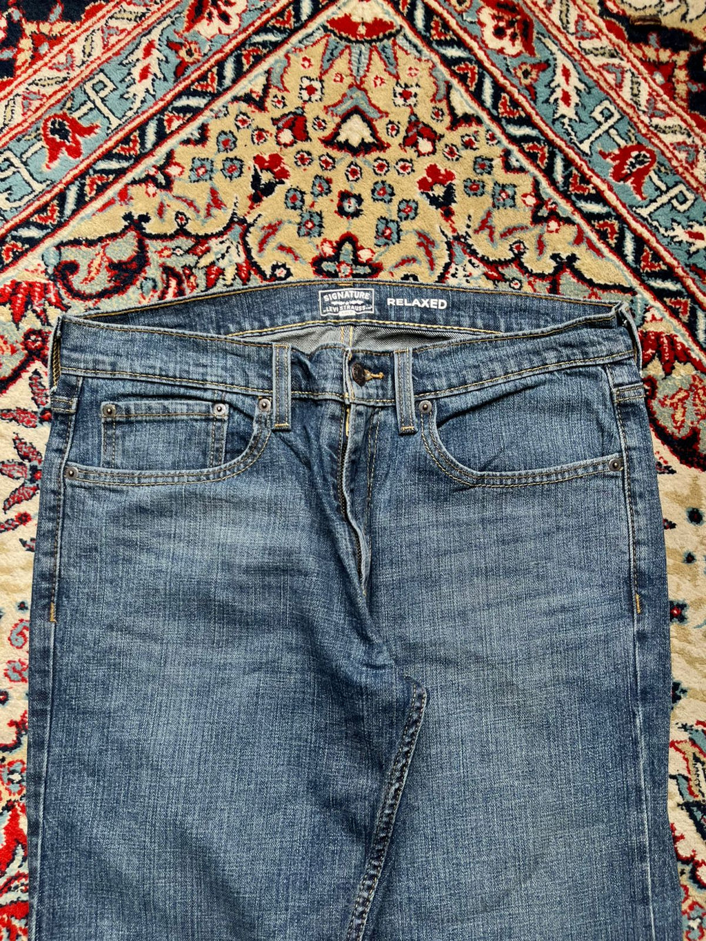 Signature by Levi Strauss & Co. Gold Label Relaxed Fit JEANS - 32