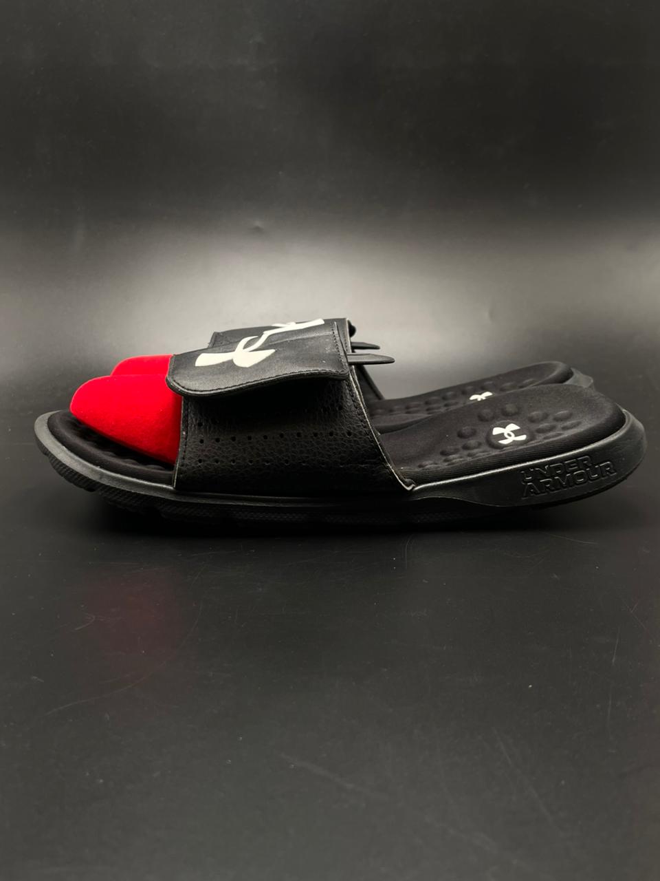 Under Armour Ignite VI Black White Slides - 44