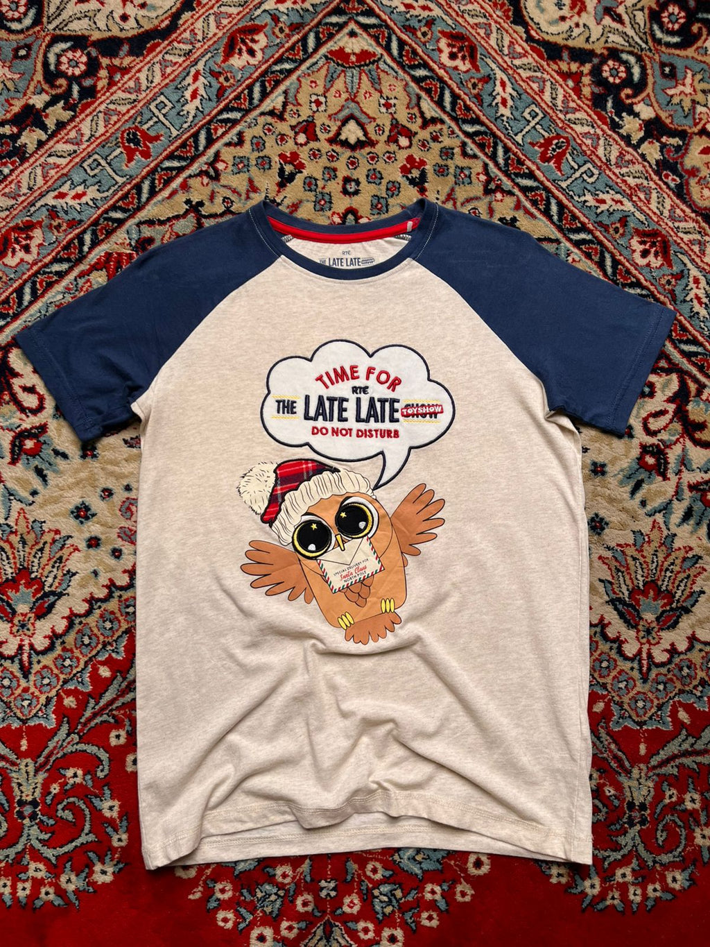 RTÉ The Late Late Toy Show Christmas Owl Raglan TEE - L