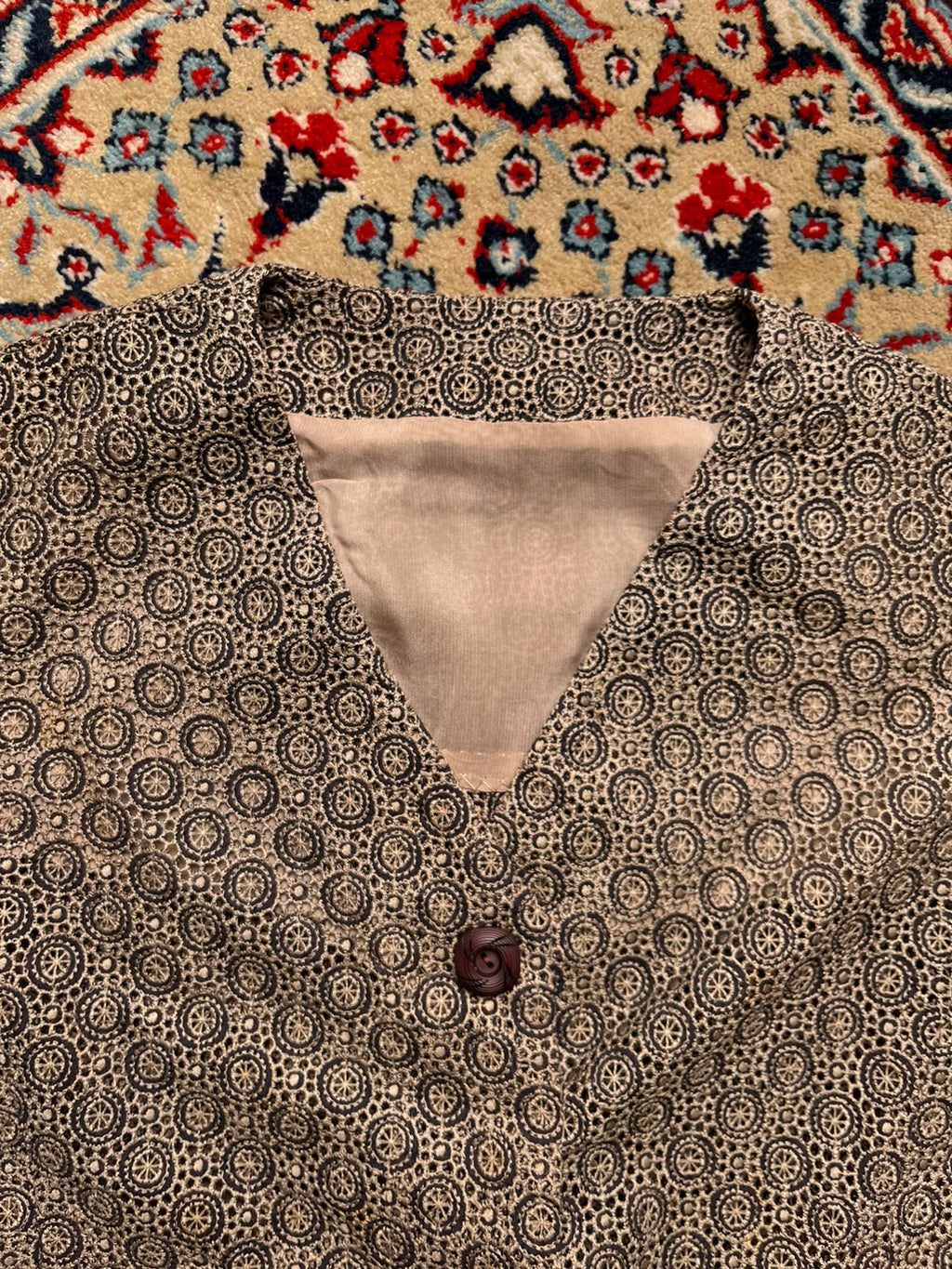 Vintage Geometric Eyelet Lace V-Neck Button Up Shirt - L