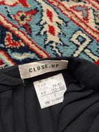Vintage Close Up Black Pleated Skirt - 24