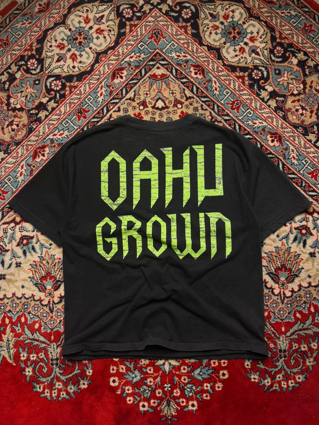 Oahu Grown Clothing CROPPED Graphic Black tee - L