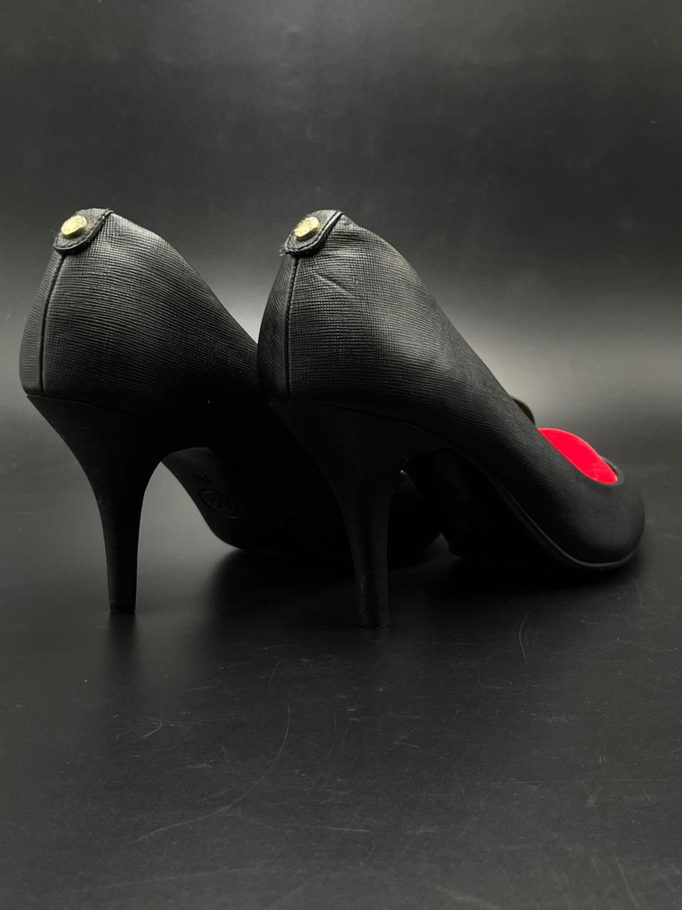 MICHAEL KORS BLACK CROSSGRAIN LEATHER POINTED TOE HEELS