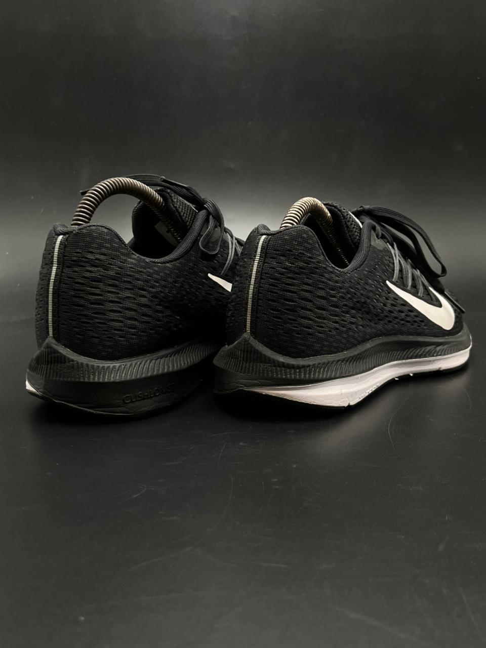 NIKE ZOOM WINFLO 5 BLACK WHITE RUNNING SHOES
