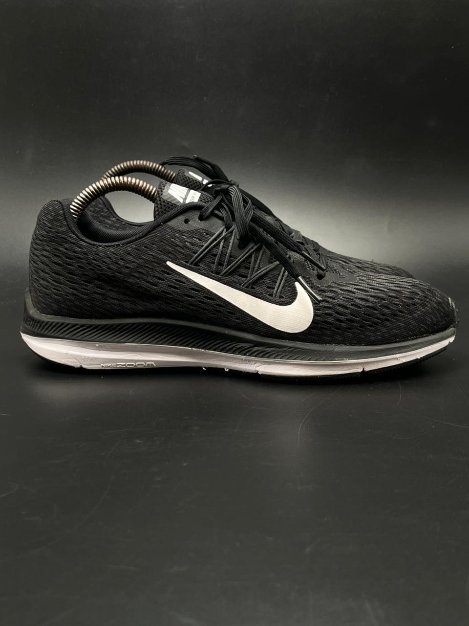 NIKE ZOOM WINFLO 5 BLACK WHITE RUNNING SHOES