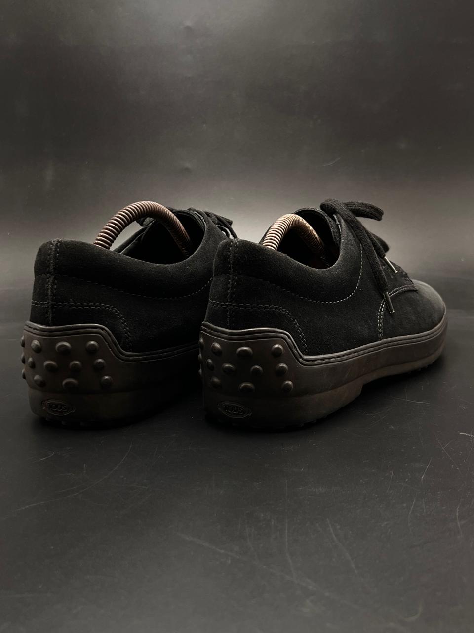 TOD'S BLACK SUEDE GOMMINI LACE-UP DRIVING SNEAKERS