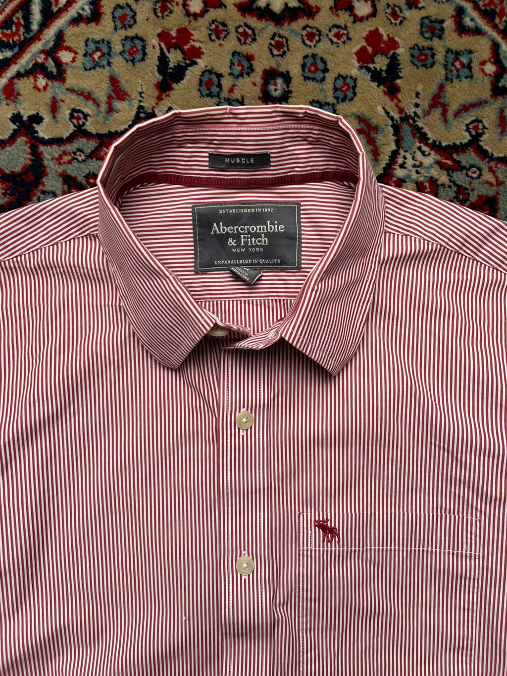 ABERCROMBIE & FITCH PINK STRIPED BUTTON DOWN SHIRT - L