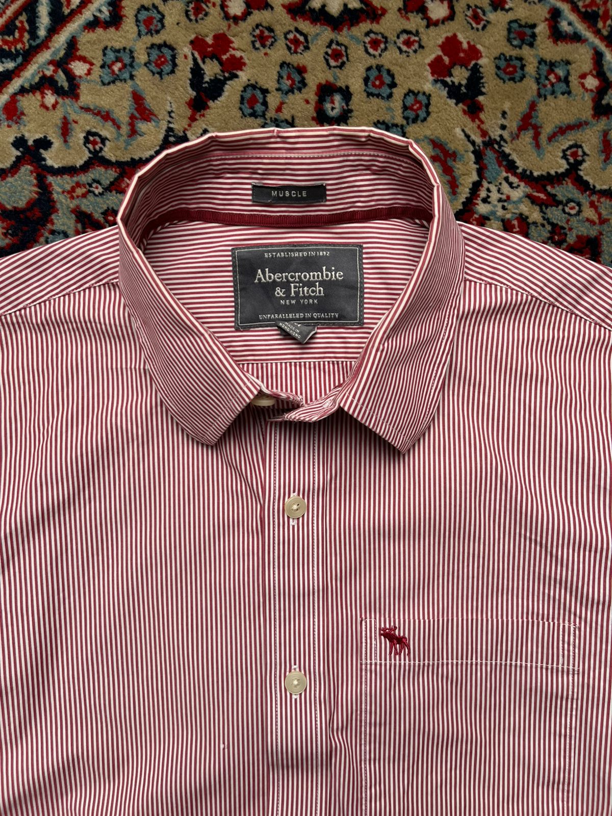 ABERCROMBIE & FITCH PINK STRIPED BUTTON DOWN SHIRT - L
