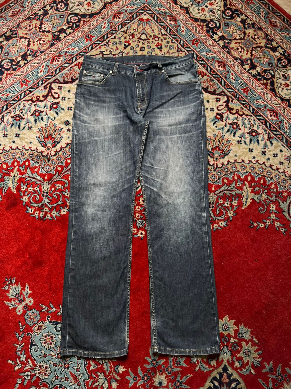 VINTAGE TOMMY HILFIGER DARK WASHED STRAIGHT FIT JEANS - 34