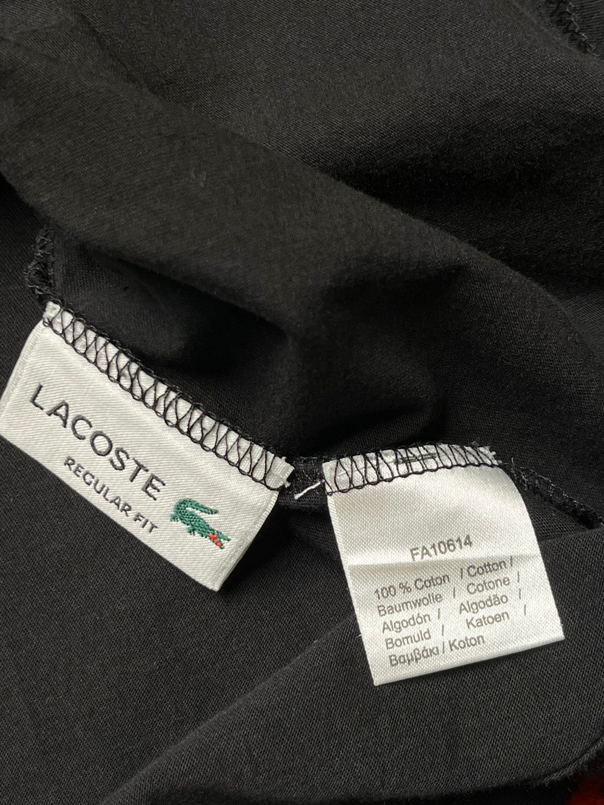 LACOSTE V-NECK BLACK COTTON TEE - L
