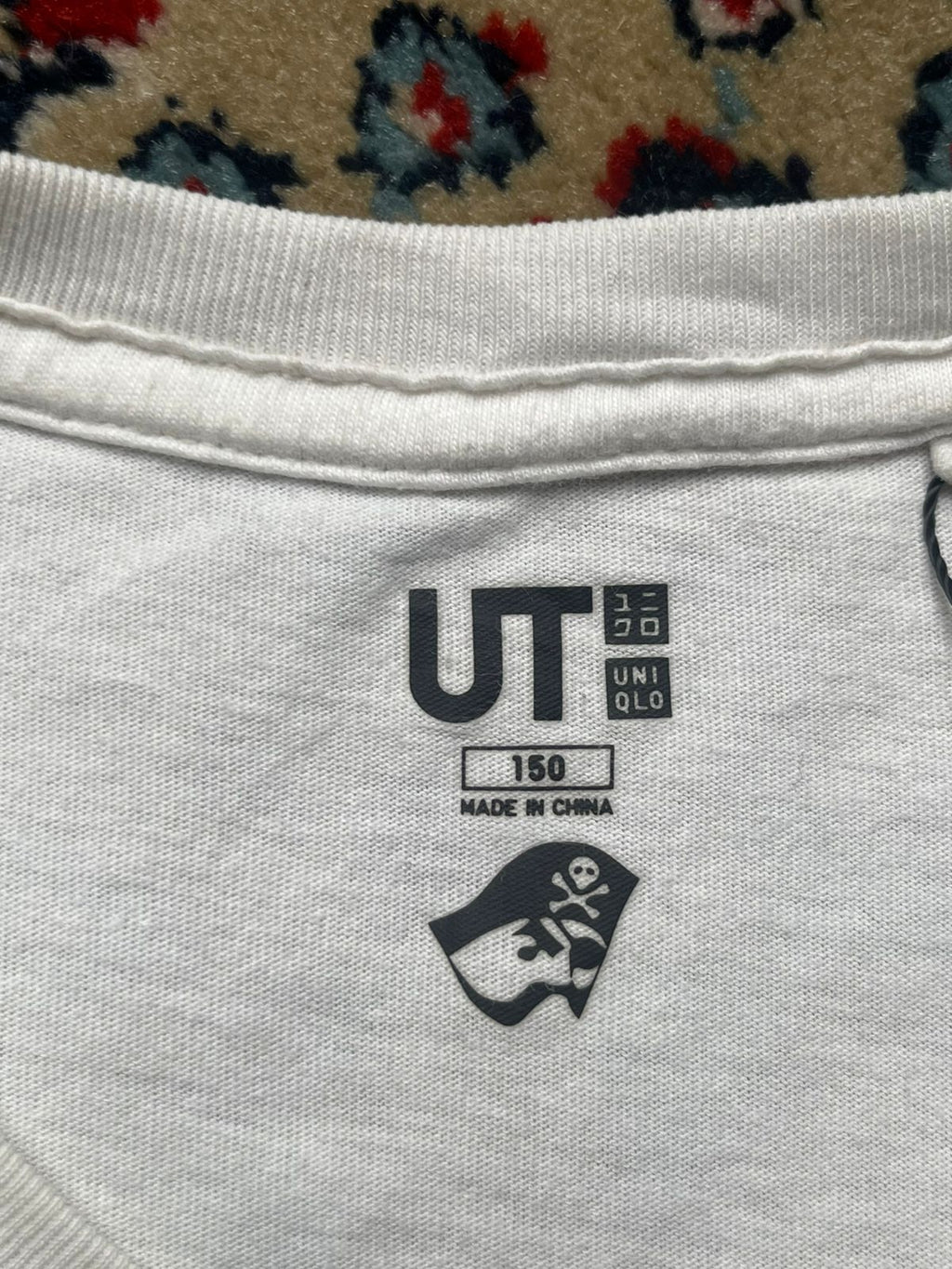 UNIQLO UT ONE PIECE GRAPHIC TEE - S