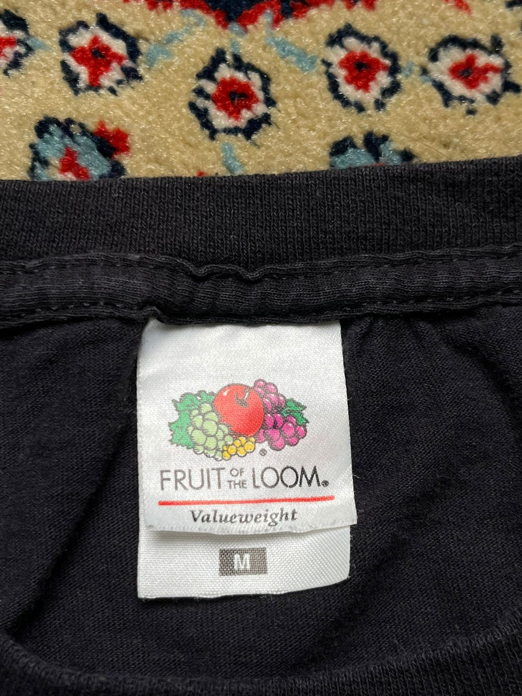 FRUIT OF THE LOOM VAN GOGHs GRAPHIC BLACK TEE - M