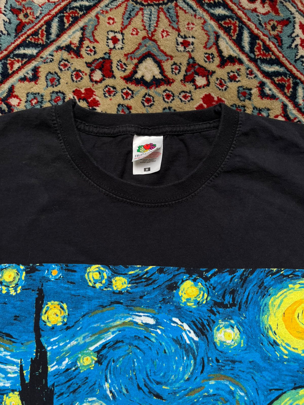 FRUIT OF THE LOOM VAN GOGHs GRAPHIC BLACK TEE - M