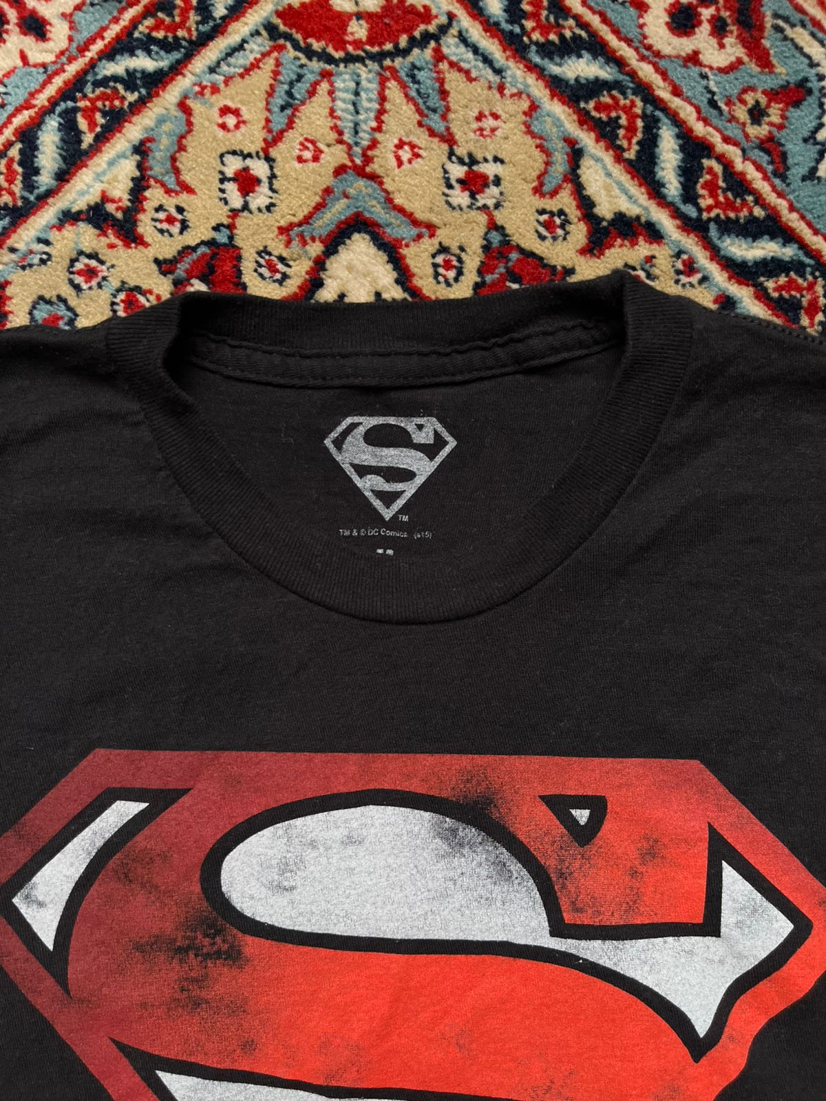 Superman Graphic BLACK Merch TEE - M