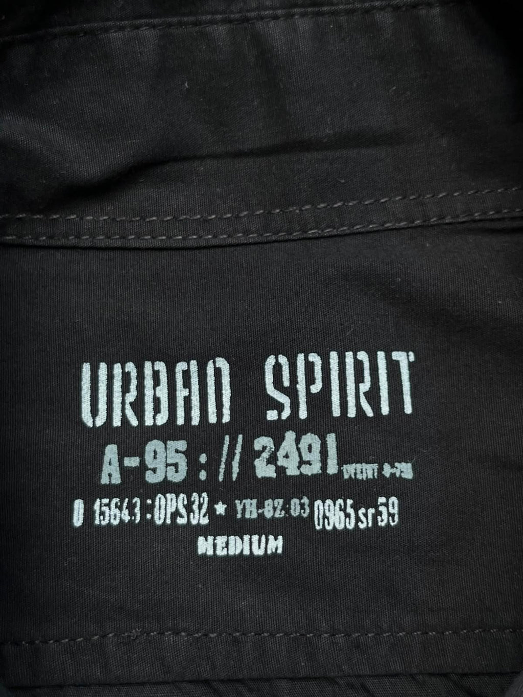 URBAN SPIRIT BLACK Safari BUTTON DOWN SHIRT - M