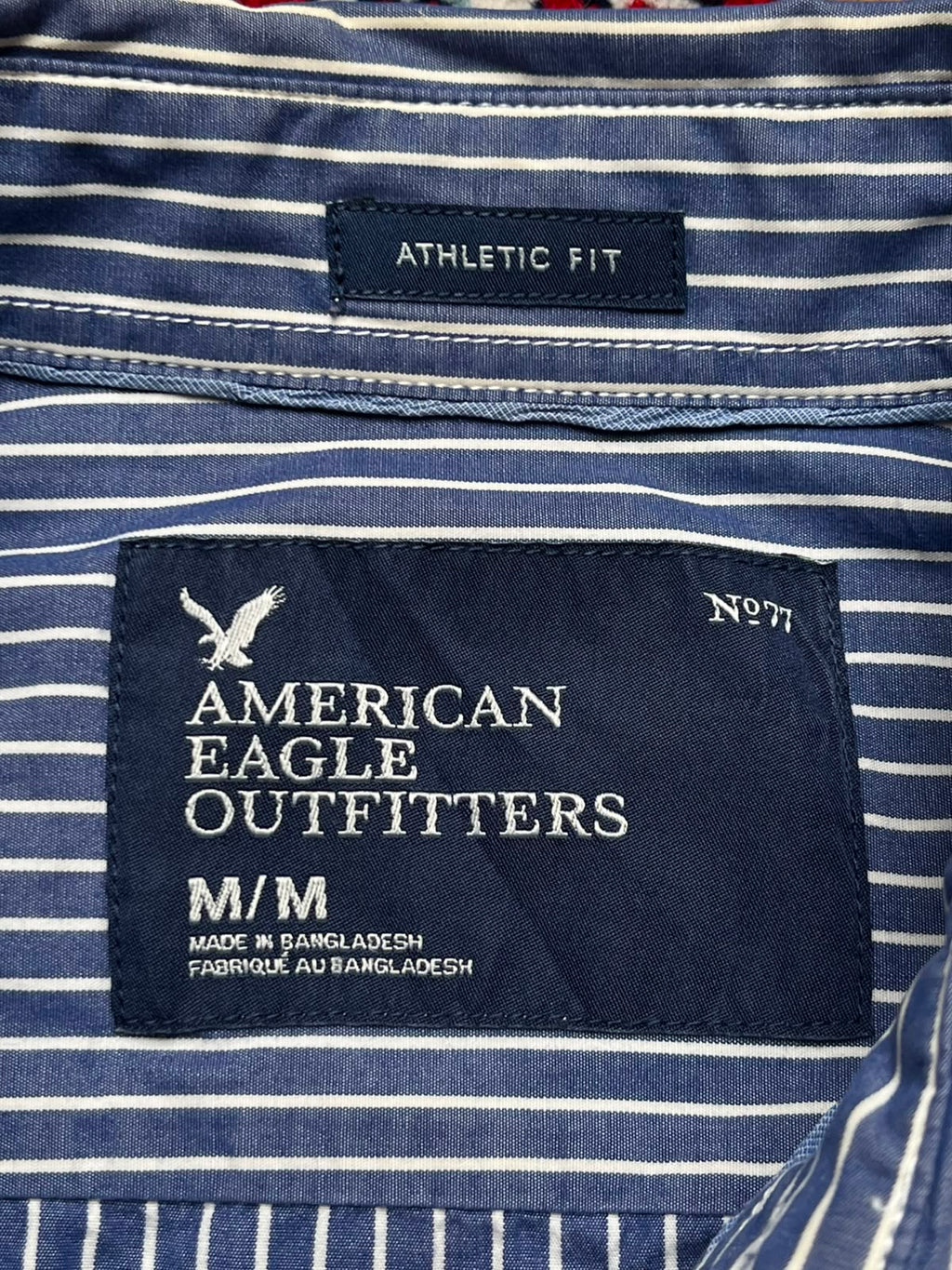 AMERICAN EAGLE OUTFITTERS BLUE STRIPED ATHLETIC FIT BUTTON DOWN SHIRT - L