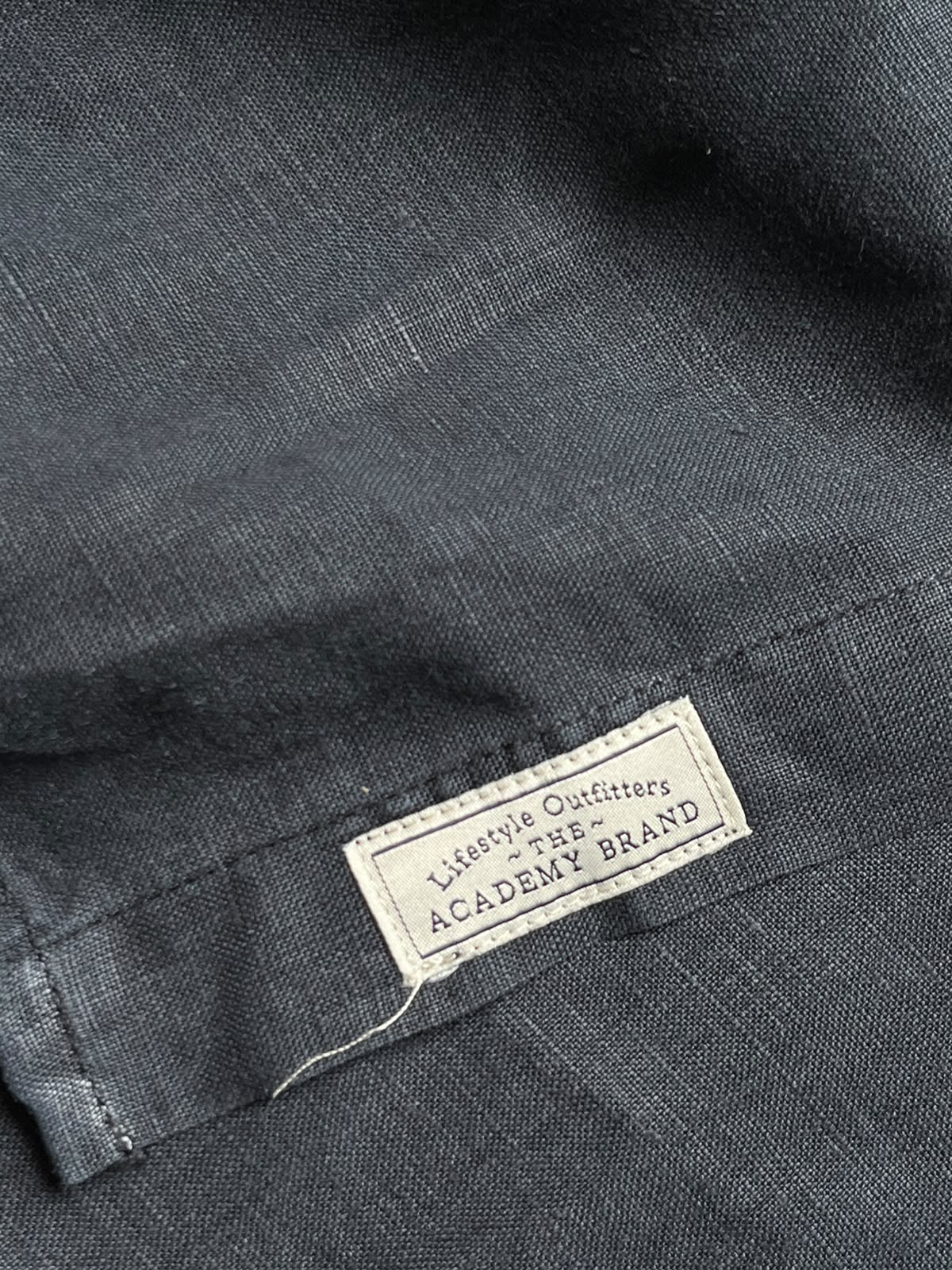 THE ACADEMY BRAND Solid Black Linen BUTTON DOWN SHIRT - L