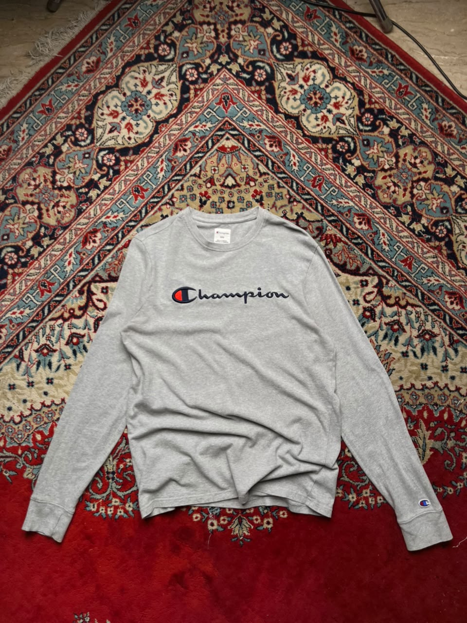 Champion Essential GREY Crewneck Long Sleeve Shirt - M