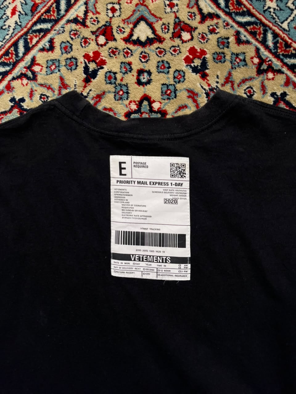 VINTAGE VETEMENTS BLACK GRAPHIC TEE - L