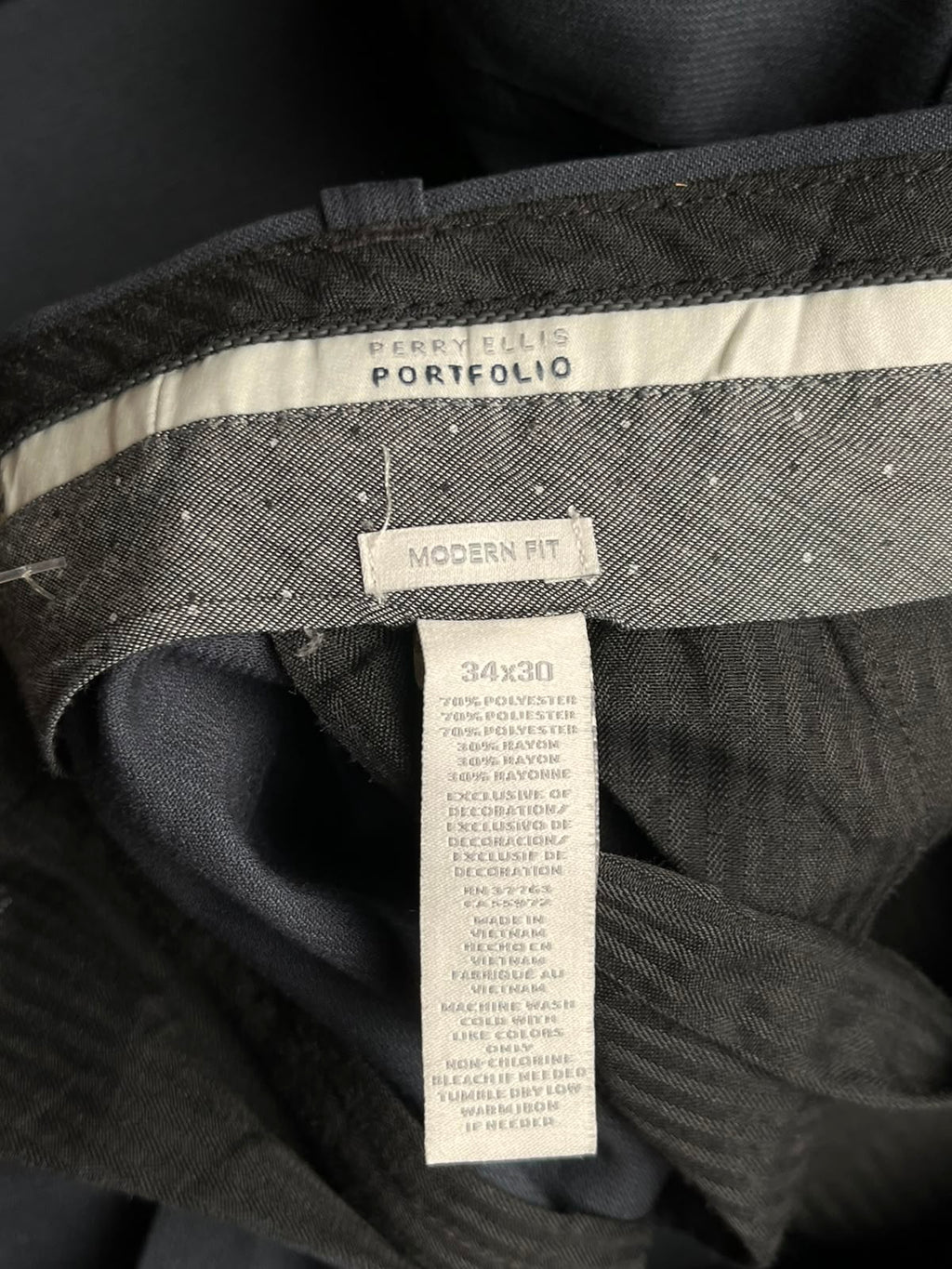 Perry Ellis Modern Fit Grey Pleated Dress Pants - 34