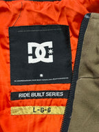 DC SHOES RIDE BUILT SERIES CAMO QUILTED SNOWBOARDING JACKET - L