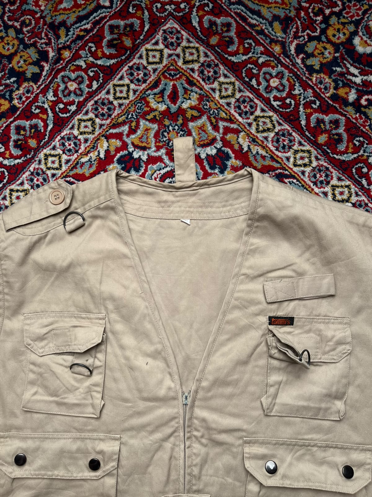 TOMMI'S BEIGE MULTI POCKET FISHING VEST - XL
