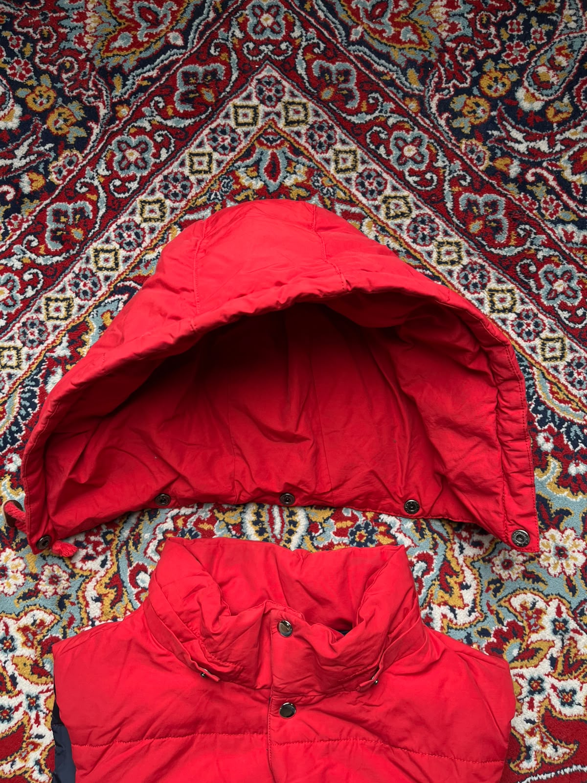 JEEP REVERSIBLE PUFFER DETACHABLE HOOD RED JACKET - M
