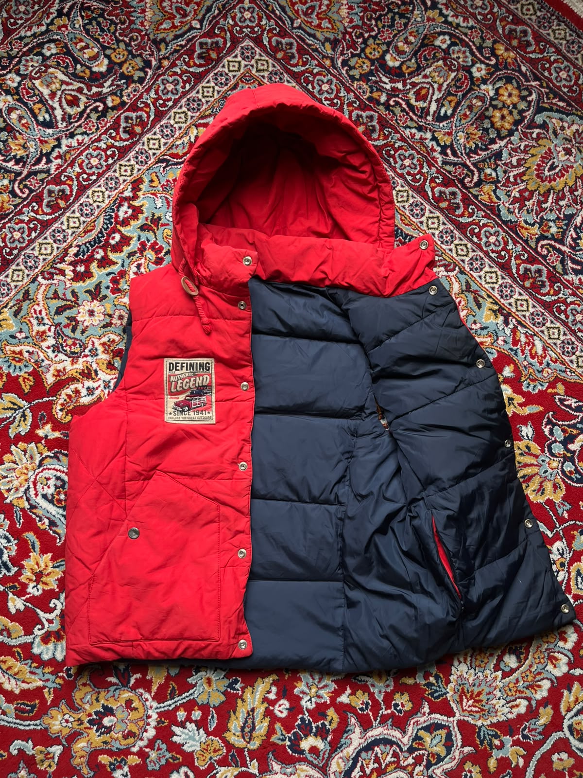 JEEP REVERSIBLE PUFFER DETACHABLE HOOD RED JACKET - M