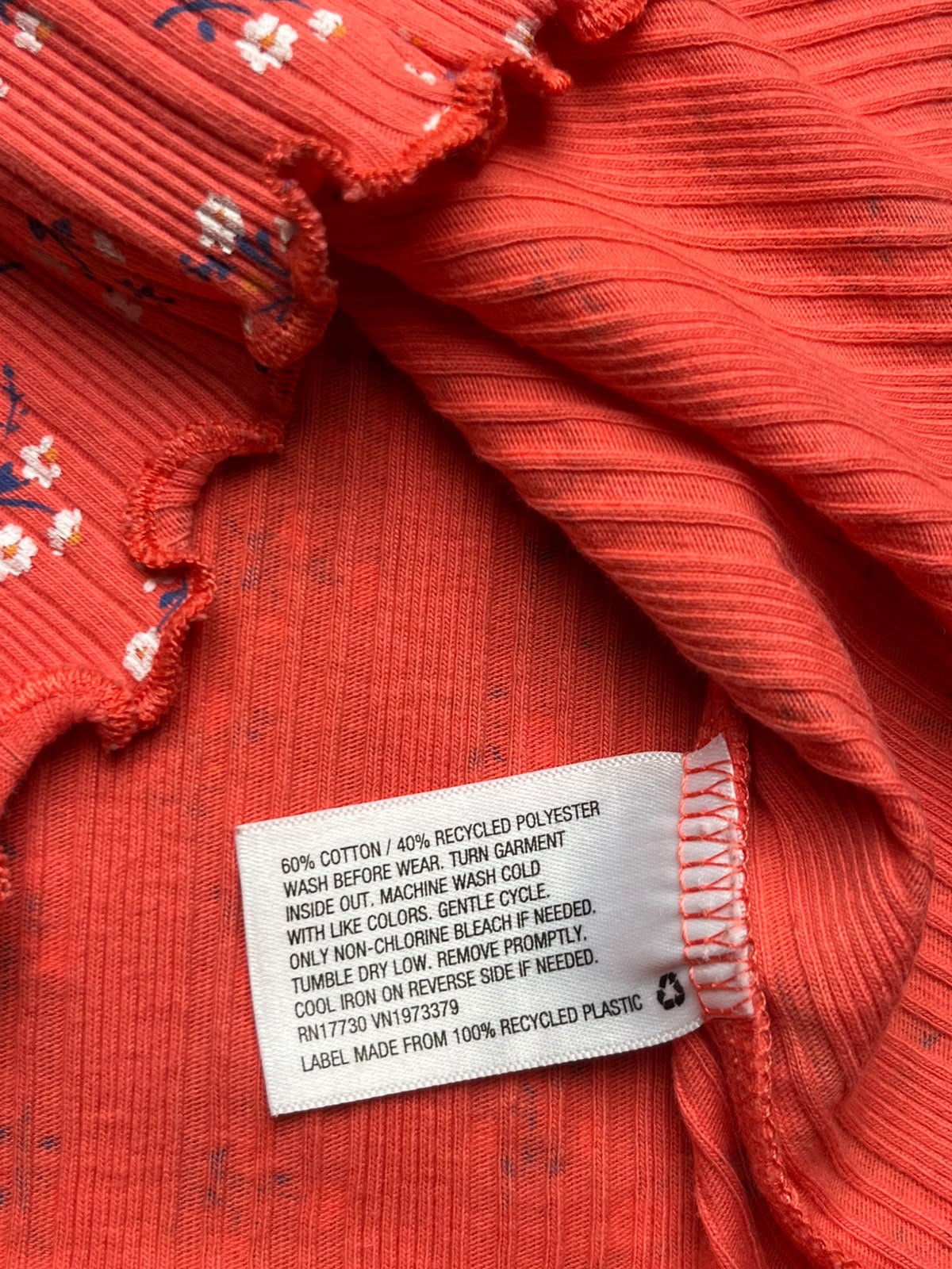 Art Class Target Coral Red Floral Lettuce Trim Ribbed TEE - XS