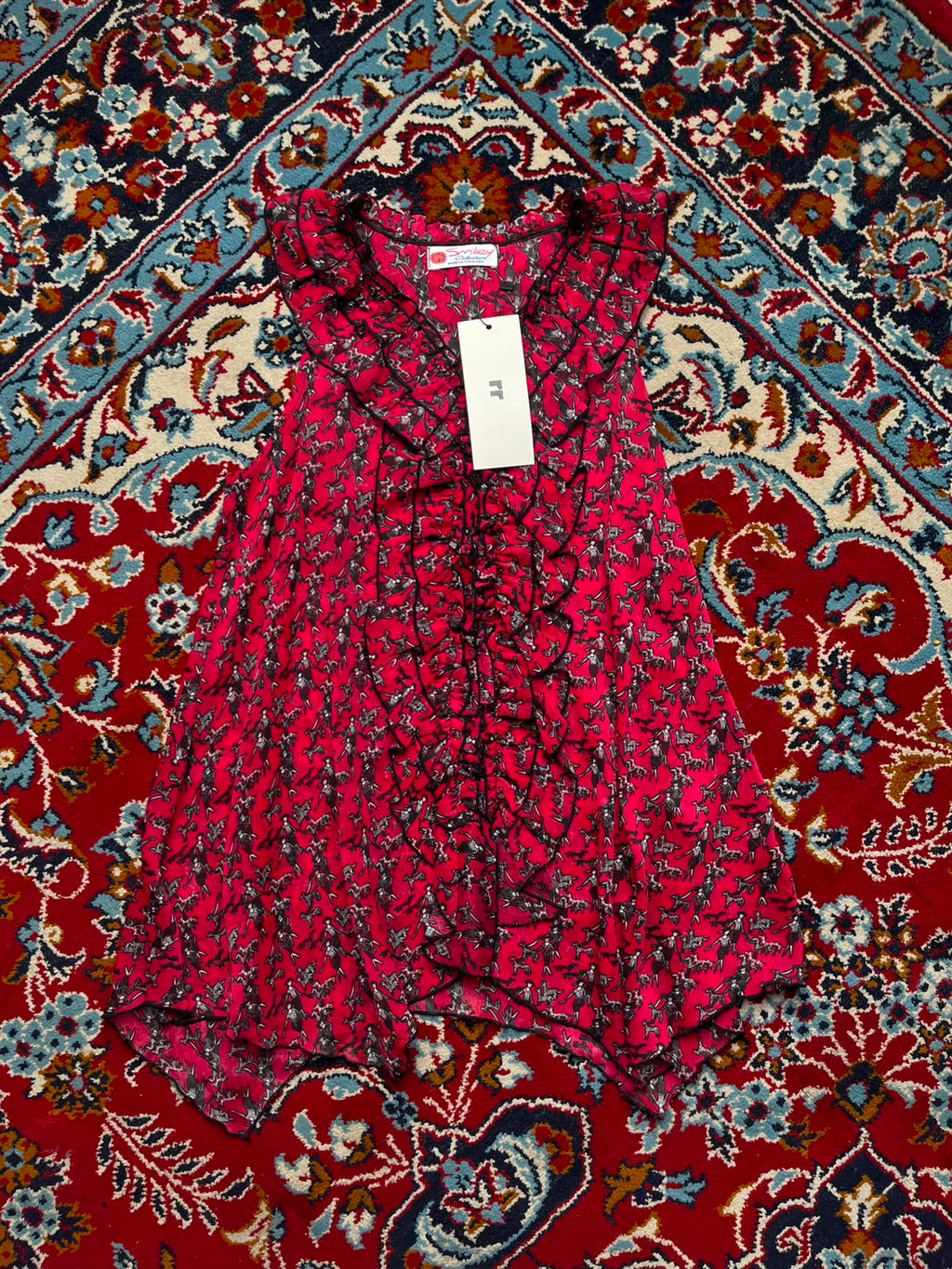 Smiley Collection Red Graphic Print Ruffled Sleeveless Blouse - M