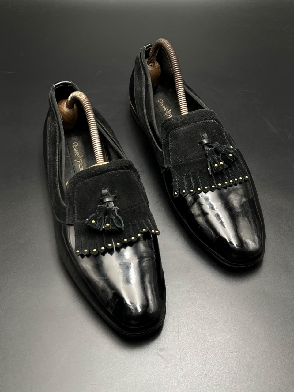 Cesare Paciotti Mens Black Patent Leather Suede Tassel Kiltie Loafers - 41
