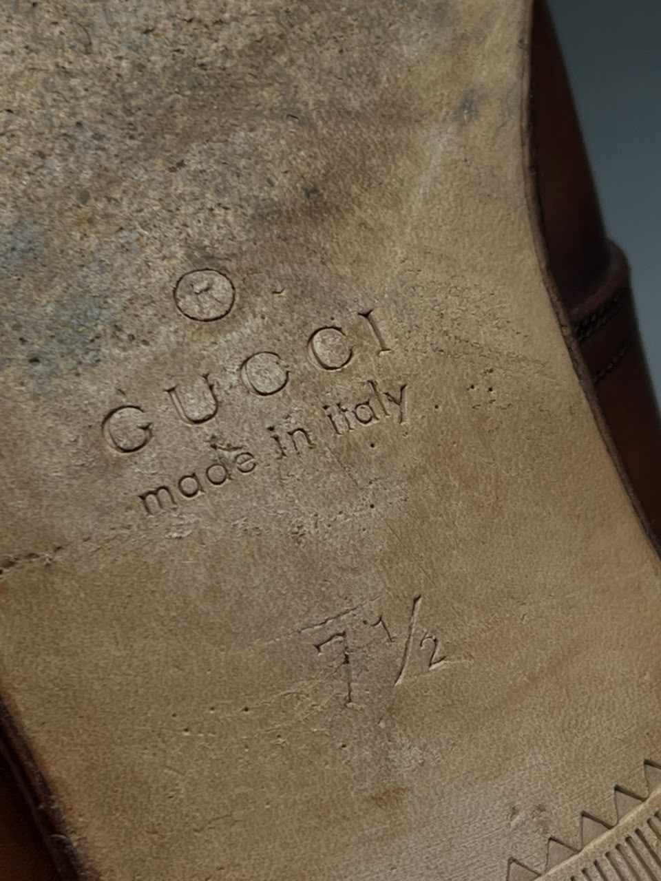 GUCCI Mens Brown Burnished Leather Suede Plain Toe Derbys - 41
