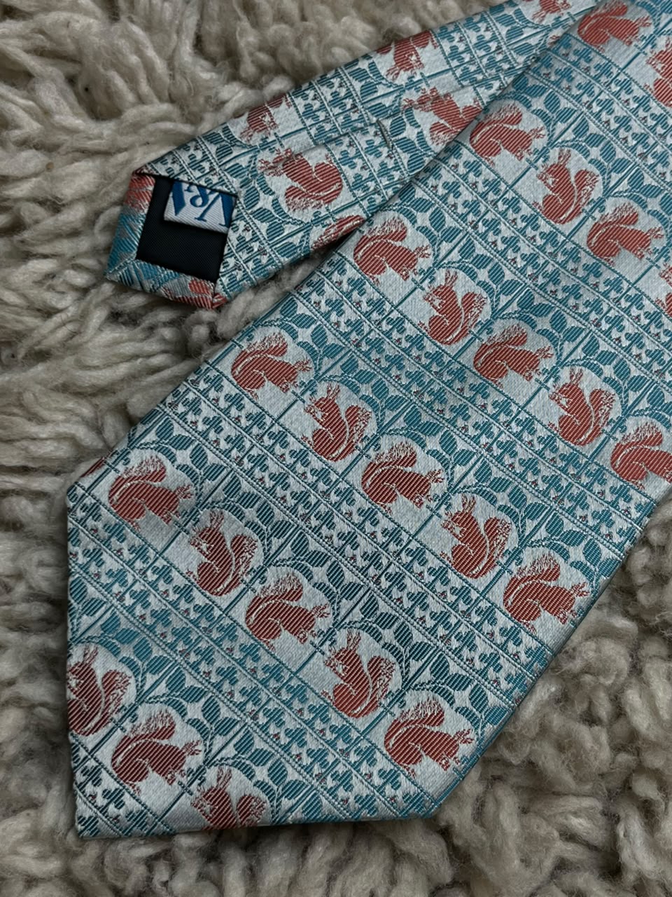 V&A Mens Mint Green Terracotta Red Arts Crafts Squirrel Foliage 100% Silk Tie
