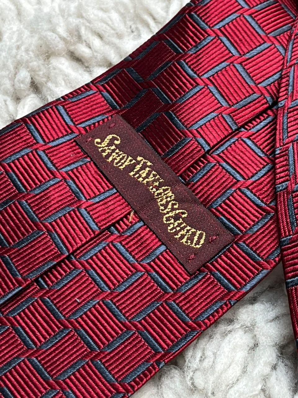 Savoy Taylors Guild Mens Red Grey Geometric Basketweave Block 100% Silk Dress Tie