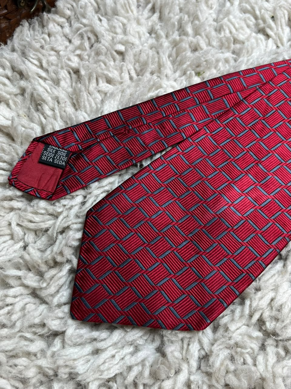 Savoy Taylors Guild Mens Red Grey Geometric Basketweave Block 100% Silk Dress Tie