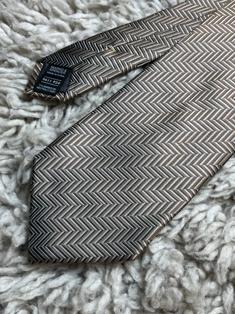MARKS & SPENCER Collezione Brown Bronze Light Blue Chevron Silk Dress Tie
