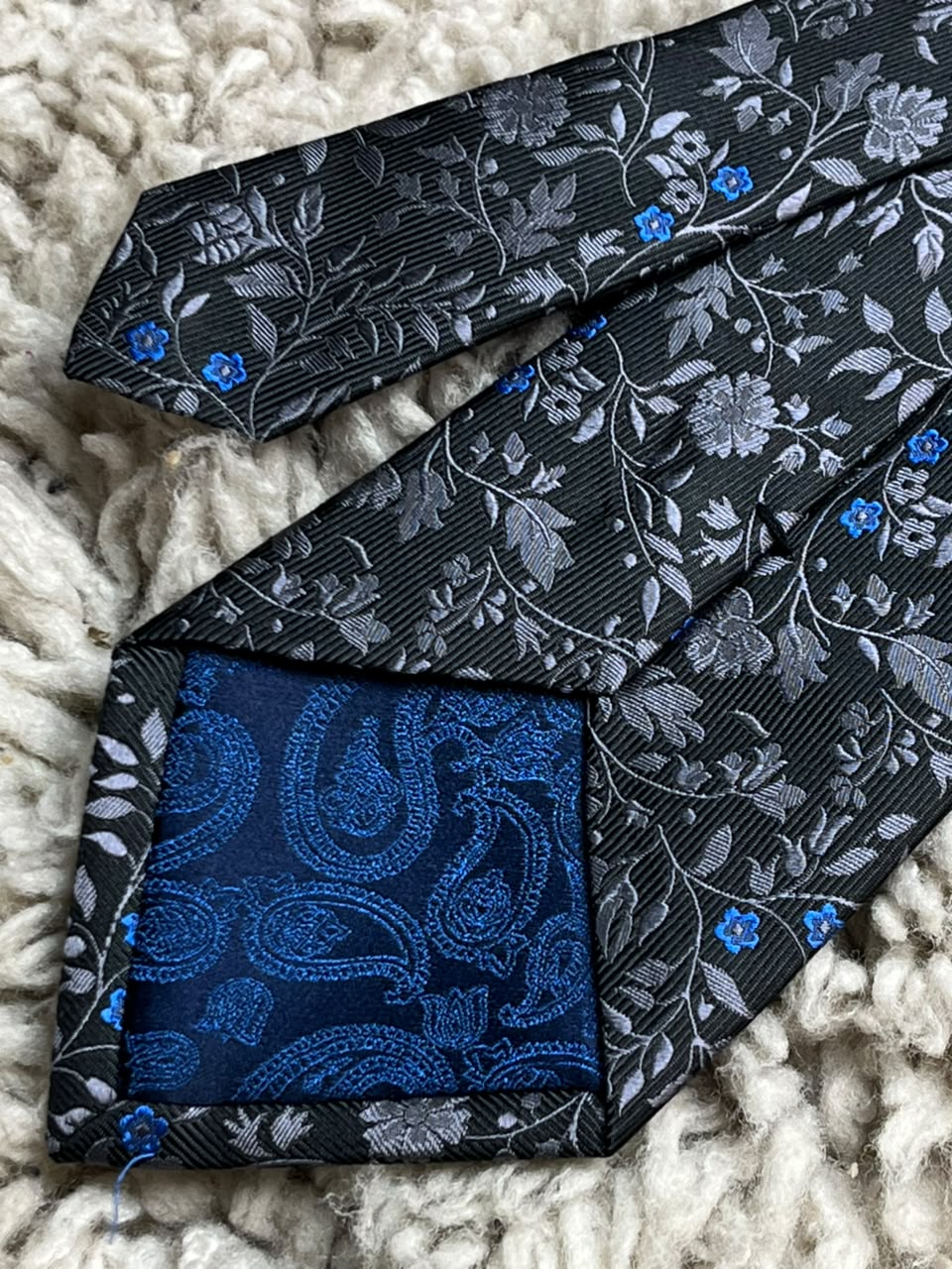 Autograph Marks & Spencer Mens Black Grey Blue Floral Vine Silk Dress Tie
