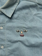 VIABON DE VIA LIGHT WASH DENIM EMBROIDERED BUTTON DOWN SHIRT - M