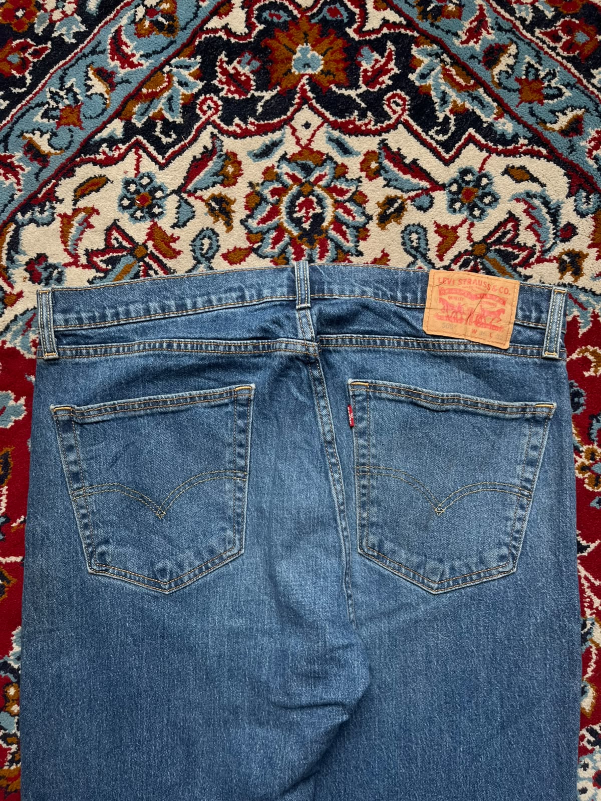 Levi's 505 Straight fit Medium Washed JEANS - 36