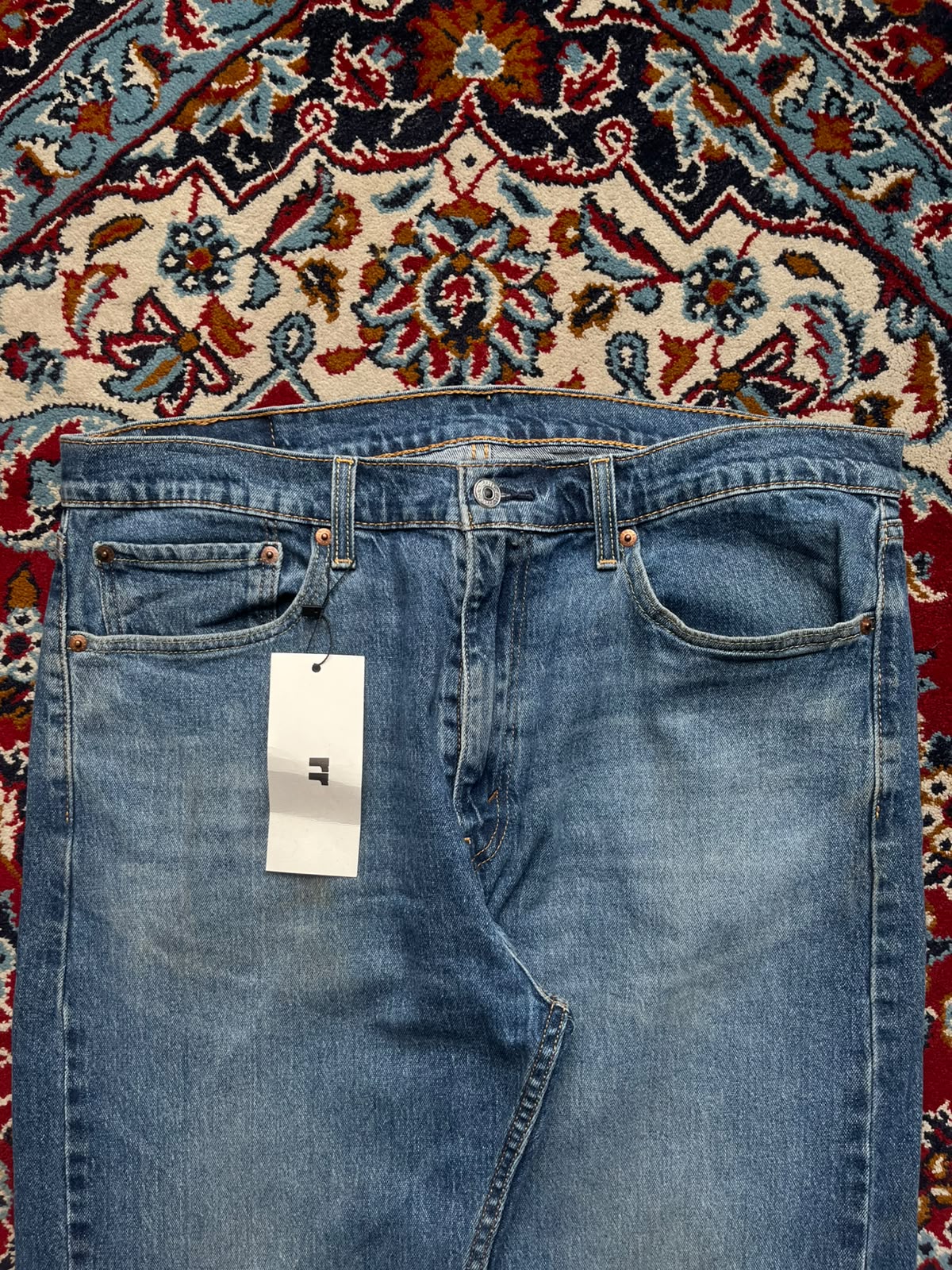 Levi's 505 Straight fit Medium Washed JEANS - 36