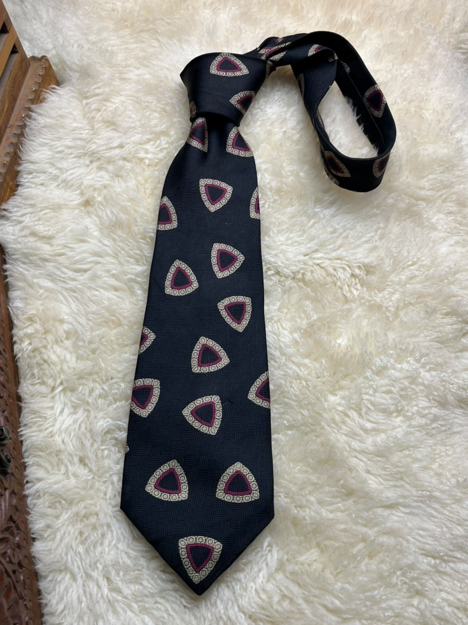 Yves Saint Laurent Pure Silk  Made in England - Geometric Shield Tie