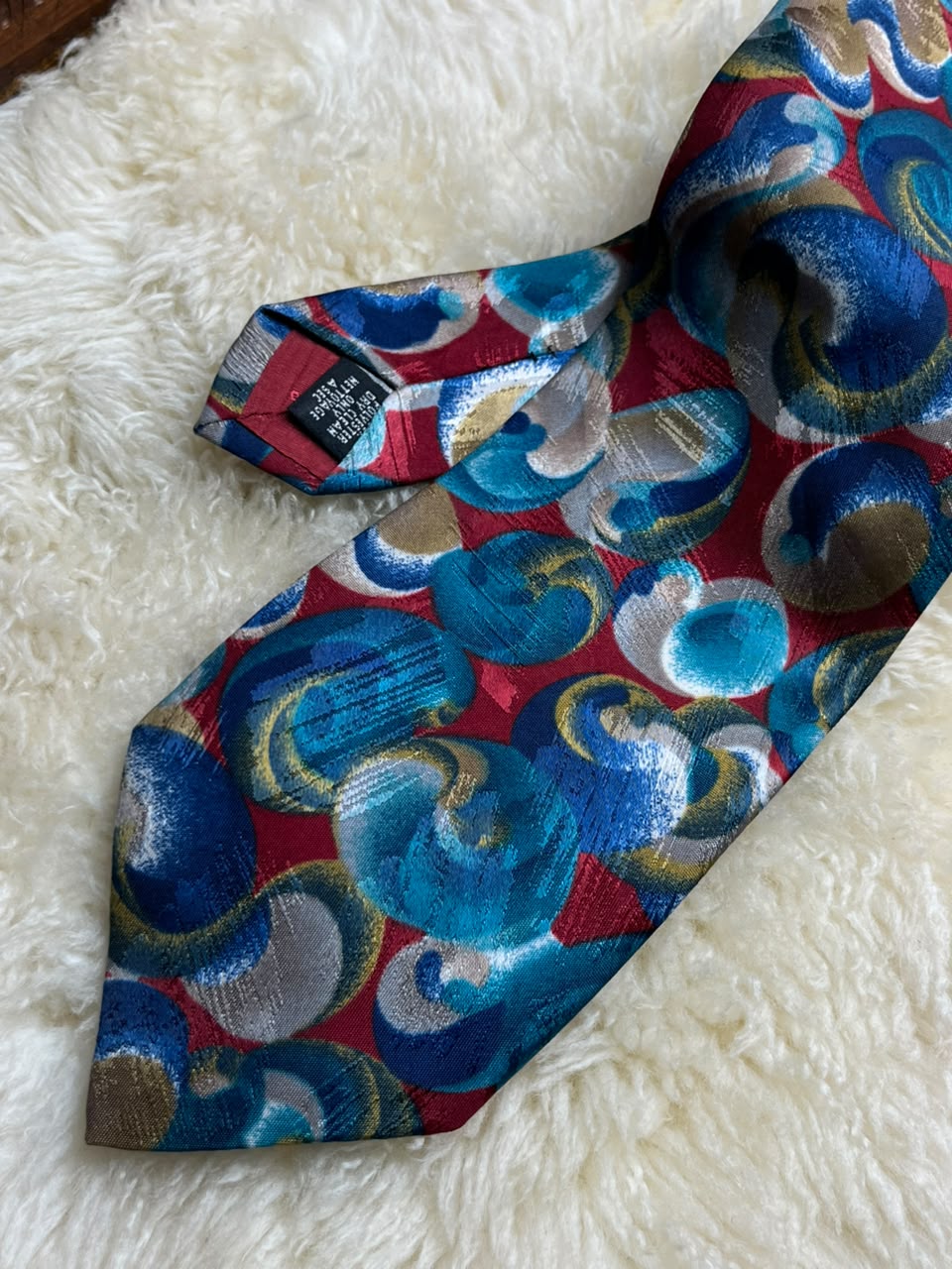 Havana Tie Rack Made in England - Red Teal Abstract Swirl Tie