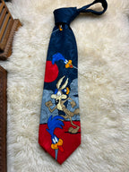 Vintage 1994 Warner Bros Looney Tunes - Wile E Coyote Road Runner tie