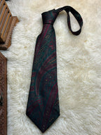 River Island Made in Britain - Green Burgundy Silk Paisley tie