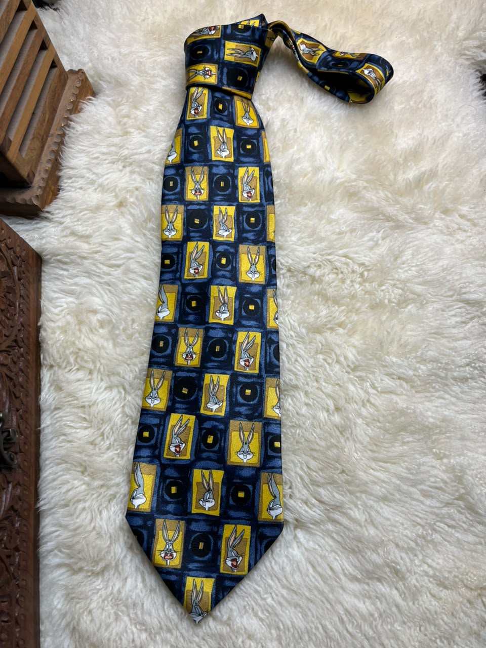 Vintage 1998 Looney Tunes Bugs Bunny - Blue Yellow Cartoon Grid Tie
